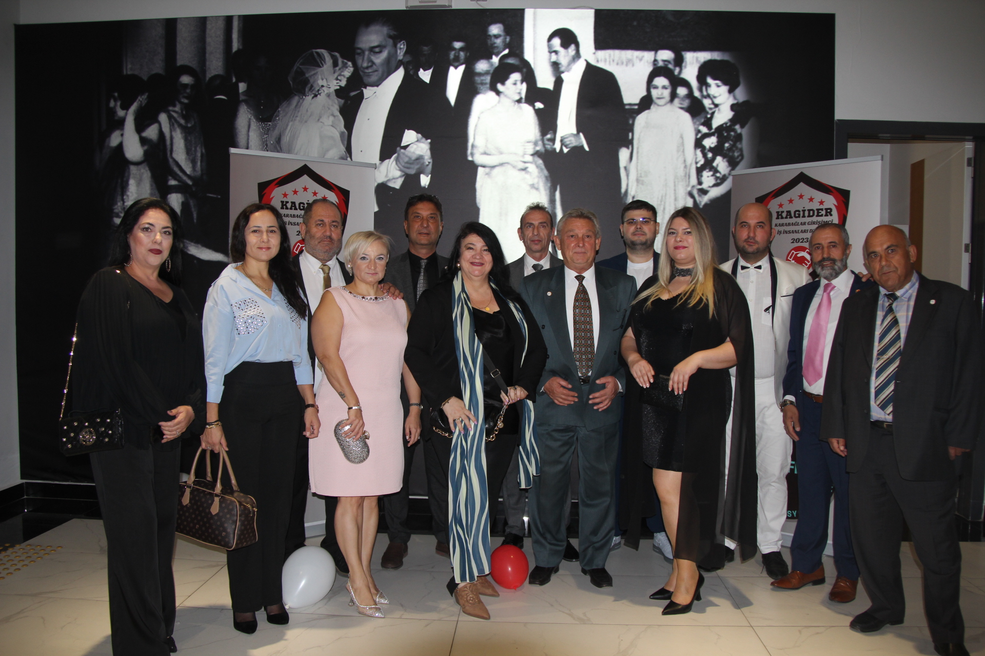 Renklerde Kaybolan Hayat