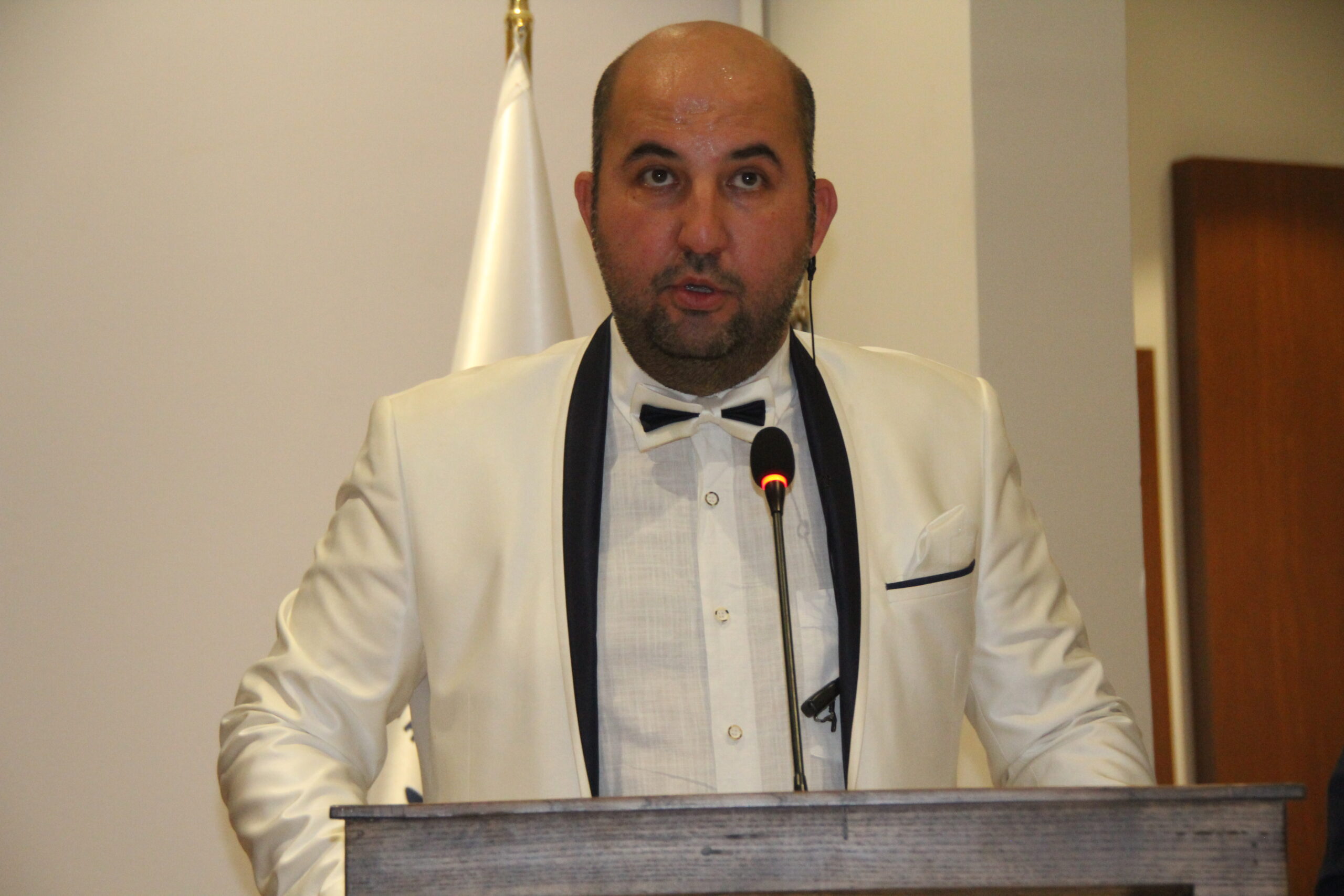 İDÜFED Genel Başkanı Taner Özgür’den 5 Ekim Dünya Öğretmenler Günü Mesajı