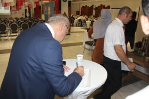 Beren Saat: Size sıradan biriymişsiniz gibi davranan kişileri asla sevmeyin