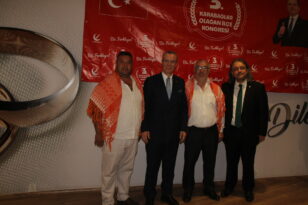 Kaan Tangöze-Kıvılcım Ural çocukları için alışverişte